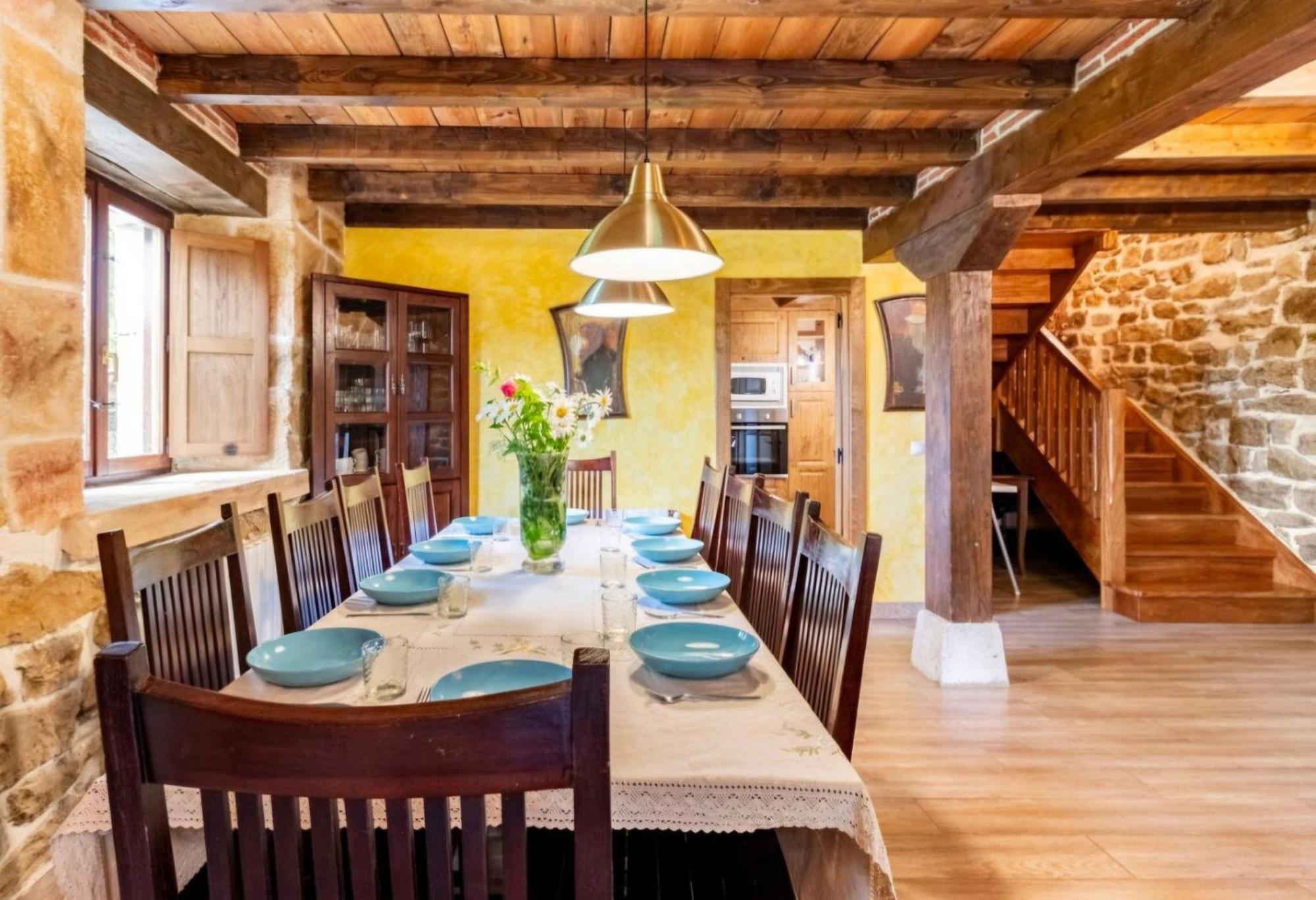 Casa De Pueblo Las Golondrinas De Luena San Miguel de Luena Dış mekan fotoğraf
