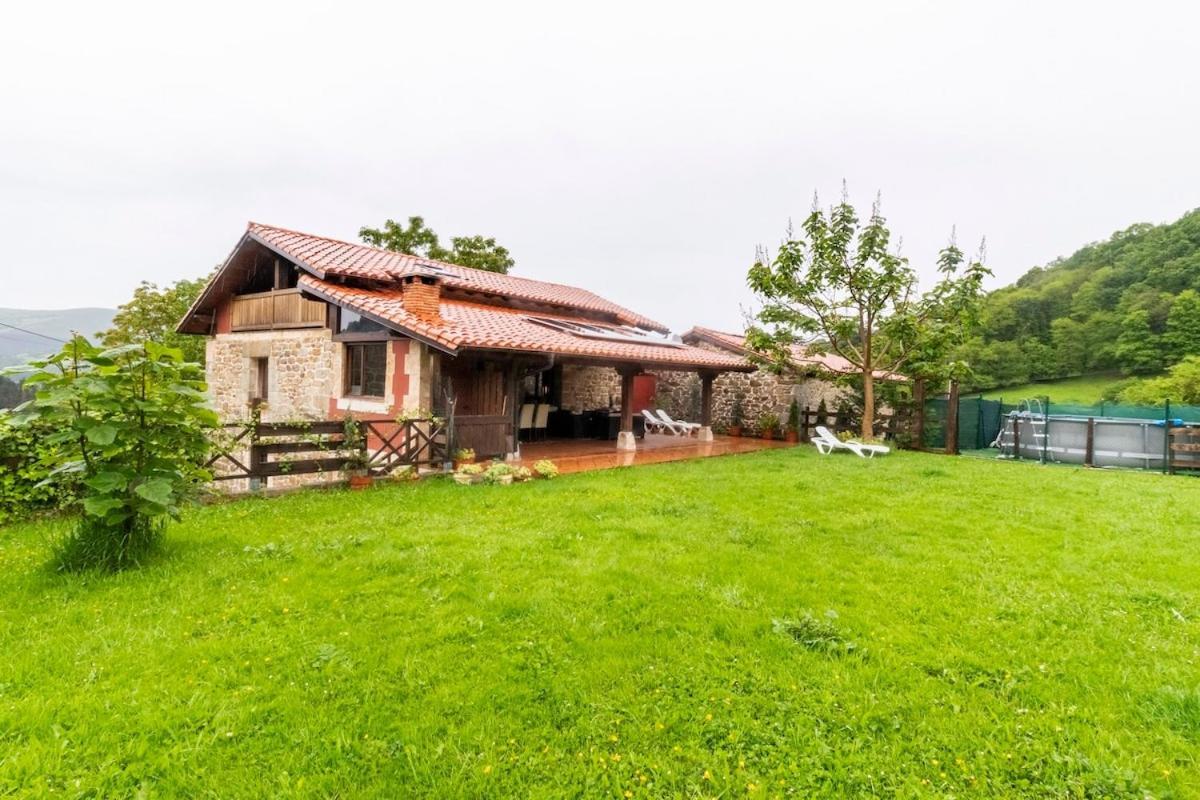 Casa De Pueblo Las Golondrinas De Luena San Miguel de Luena Dış mekan fotoğraf