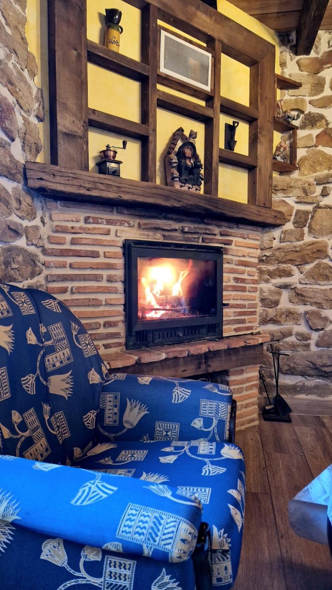 Casa De Pueblo Las Golondrinas De Luena San Miguel de Luena Dış mekan fotoğraf