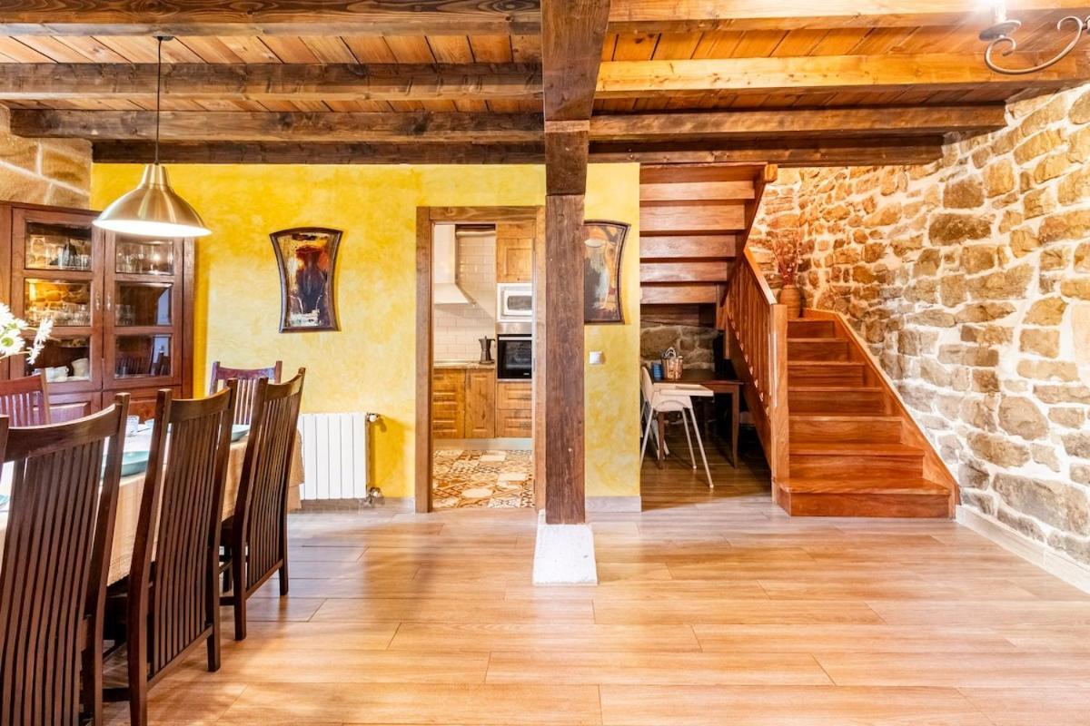 Casa De Pueblo Las Golondrinas De Luena San Miguel de Luena Dış mekan fotoğraf
