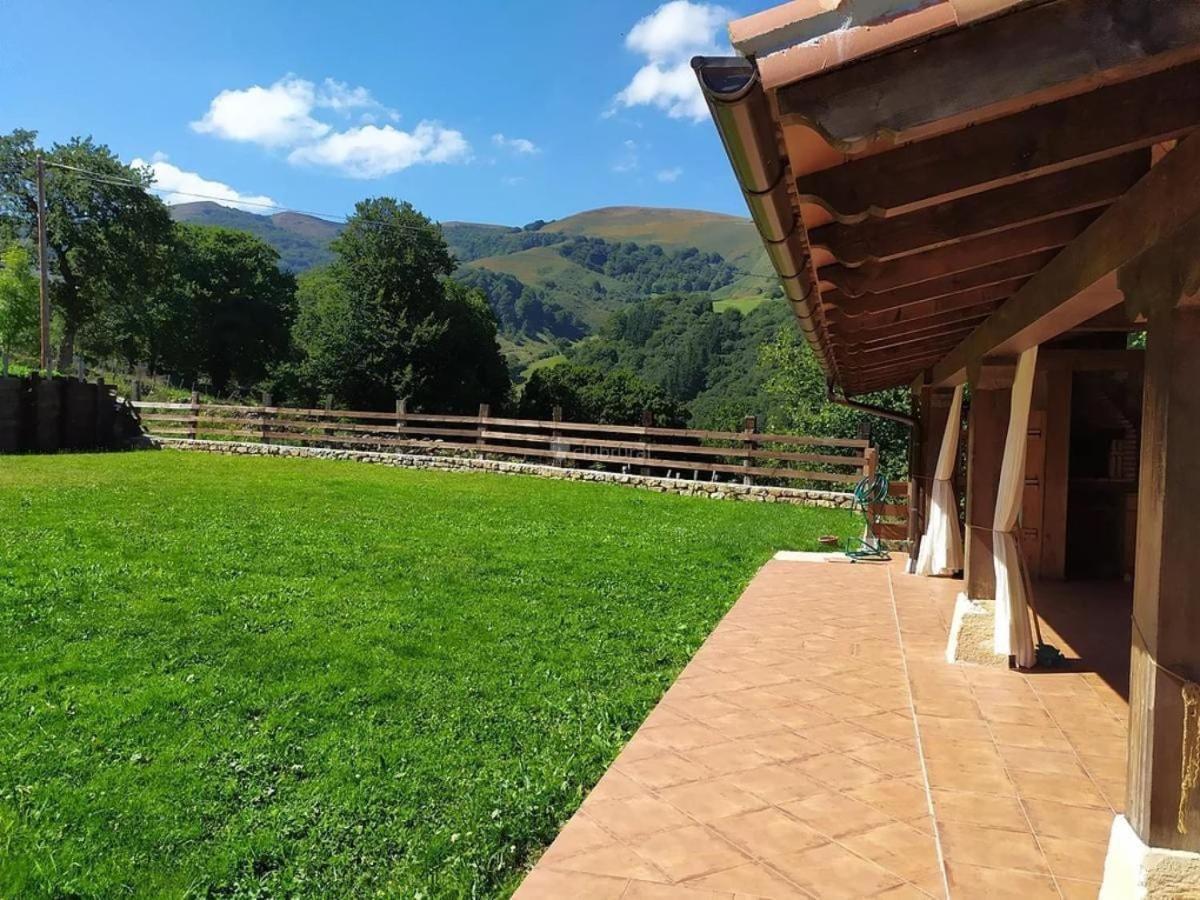 Casa De Pueblo Las Golondrinas De Luena San Miguel de Luena Dış mekan fotoğraf